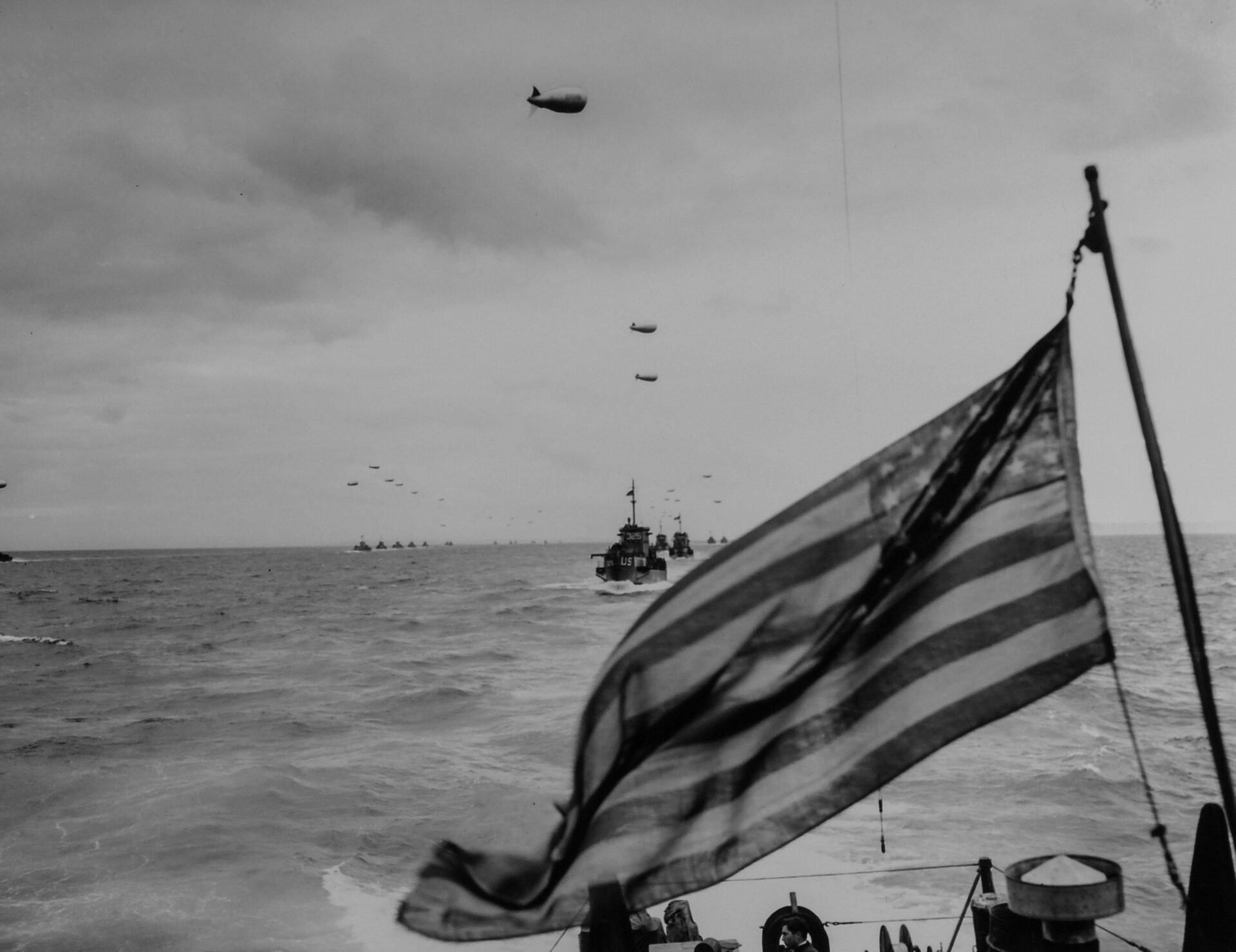 NARA-Historical-Coast-Guard-1944-26-G-2399