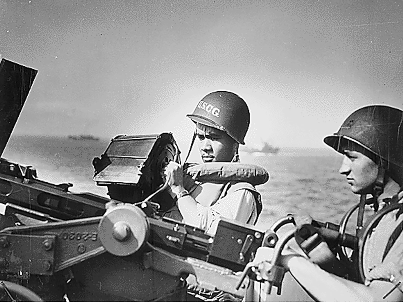 NARA-Historical-USCG-1944-Gun-Crew